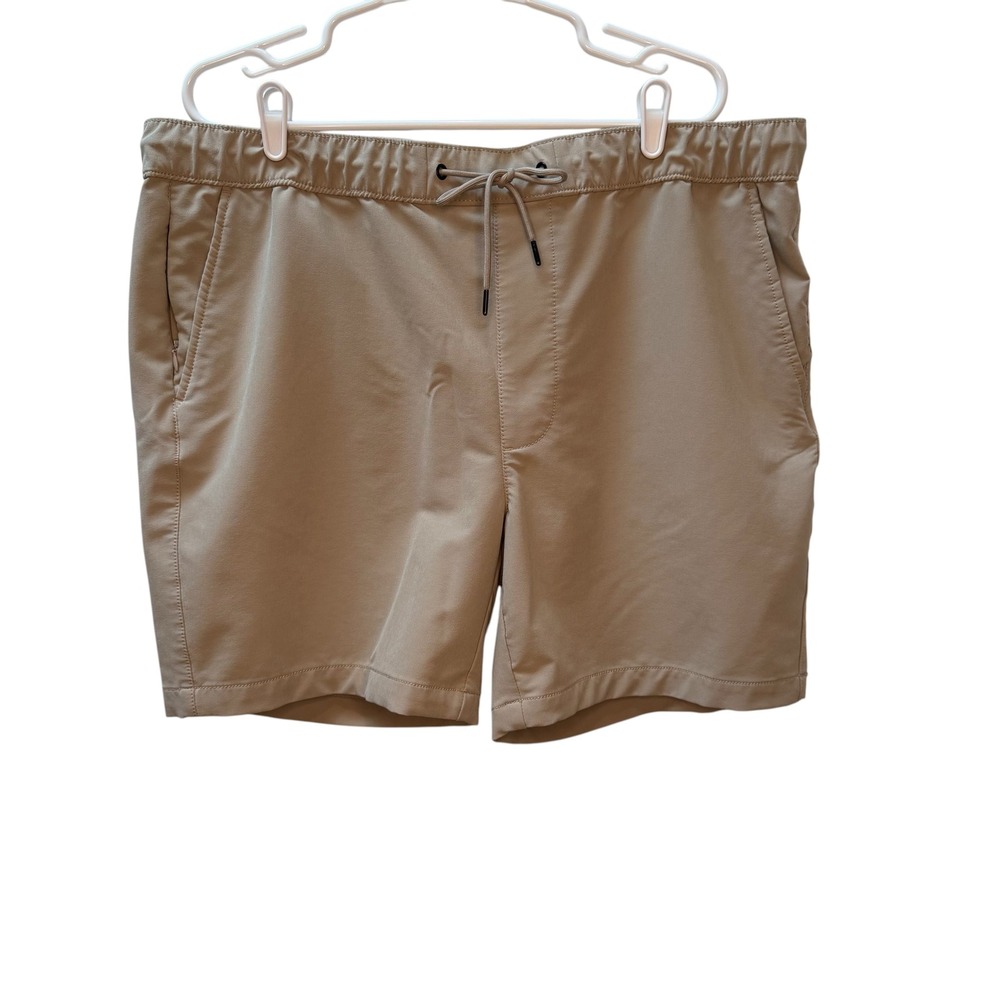 Goodfellow & Co Mens Everyday Tech Shorts Khaki Tan XL RN17730 VN1247024